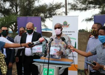 Comiche inaugura túneis de desinfecção no Grossista de Zimpeto e no Terminal Rodoviário de Xiquelene, Mozambique